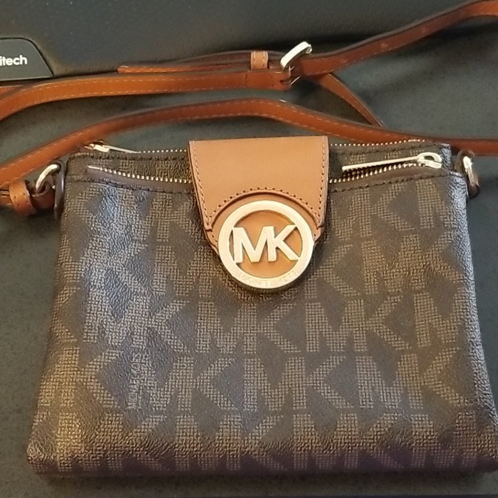 Michael Kors crossbody purse